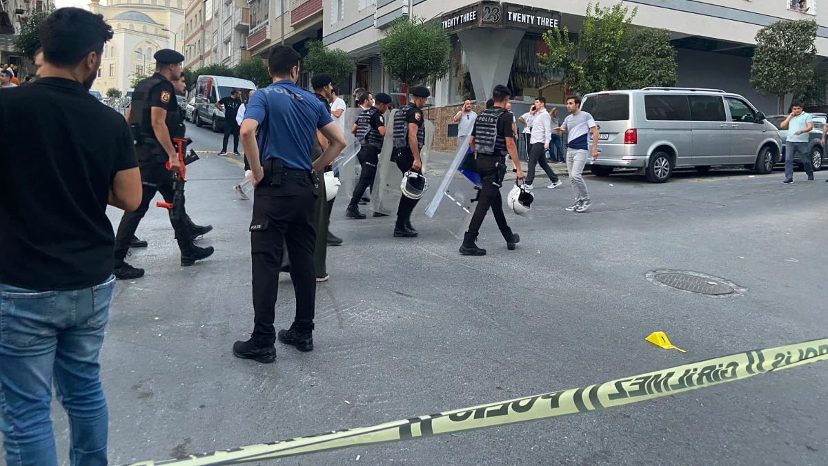 Güngören'de kahvehaneye silahlı saldırı: 1 ölü 2 yaralı