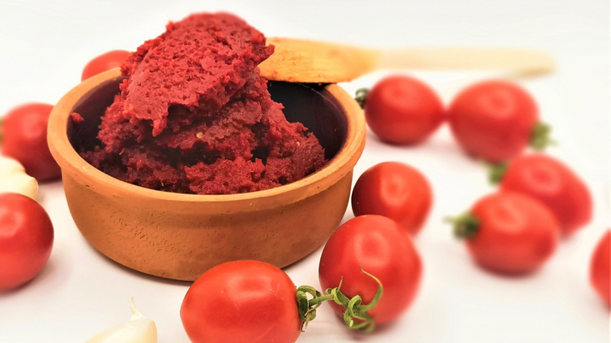 Canan Karatay salçanın püf noktasını açıkladı! Salçaya kesinlikle ekleyin, tek kaşığı şifa oluyor..