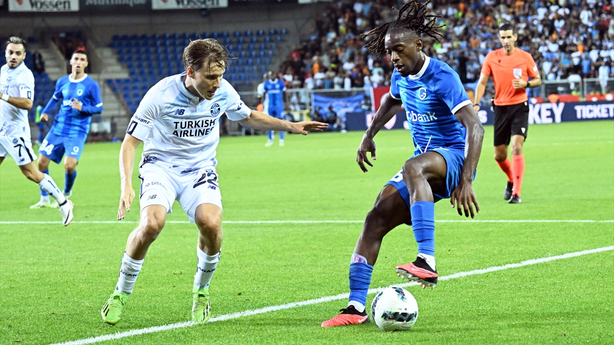 Adana Demirspor - Genk maçının ilk 11'leri