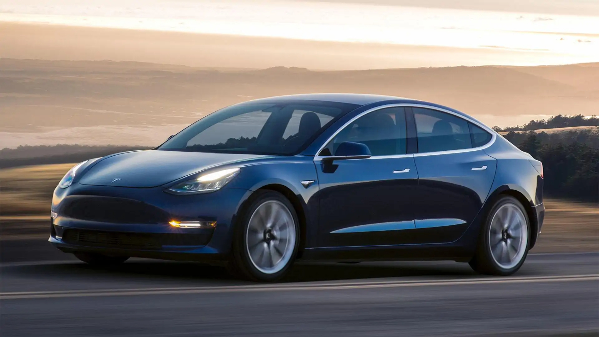En ucuz model olabilir! Makyajlı Tesla Model 3 ilk defa görüntülendi