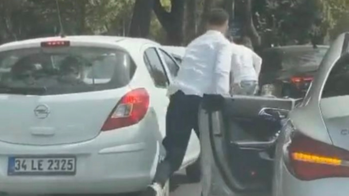 İstanbul'da düğün konvoyuna tepki gösteren vatandaş darbedildi