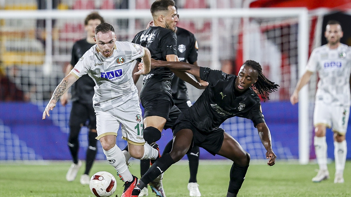 Pendikspor - Alanyaspor maçında kazanan çıkmadı