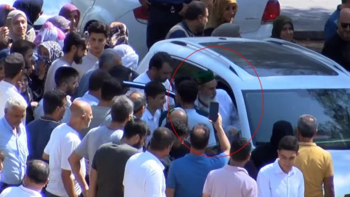 Diyarbakır'da VIP hizmet adı altında muska yazan şeyh serbest bırakıldı