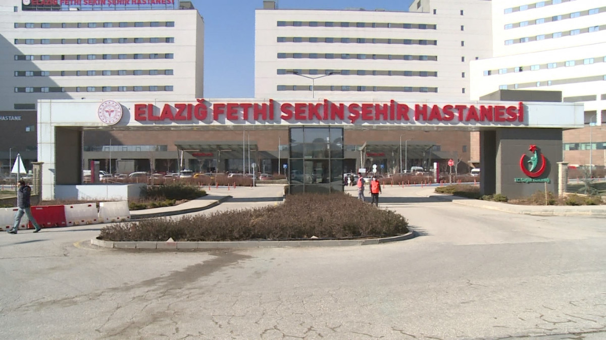 Elazığ'da fıstık ezme makinesine elini kaptıran çocuğun 5 parmağı koptu