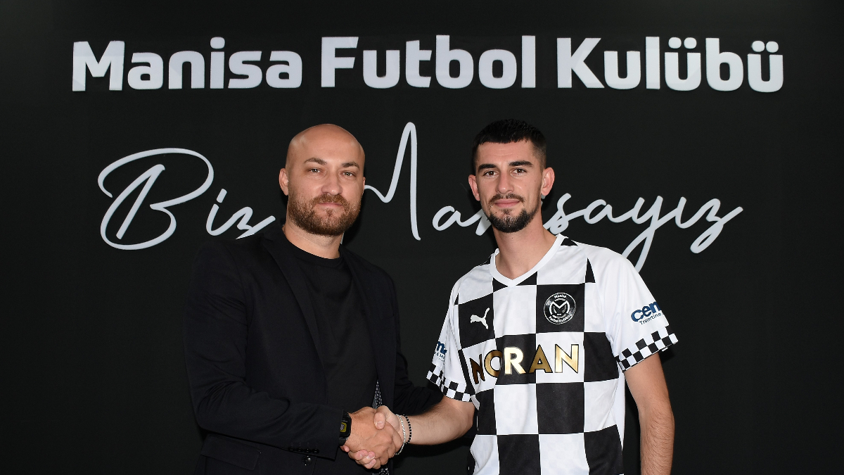 Manisa FK, Meriton Korenica'yı renklerine bağladı