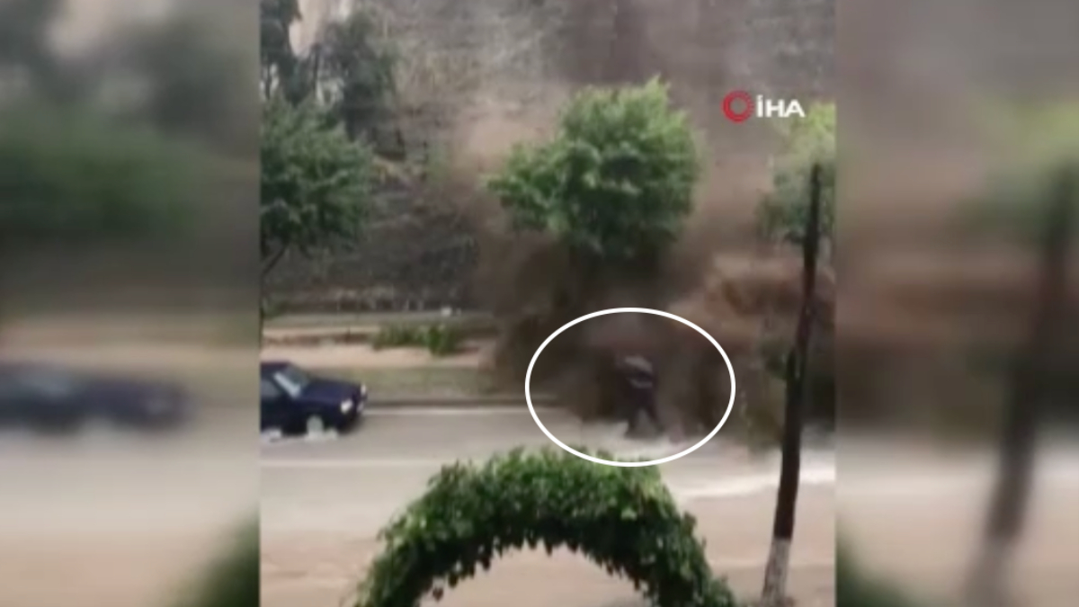 Samsun'da heyelana kapılan 2 kişi son anda kurtuldu