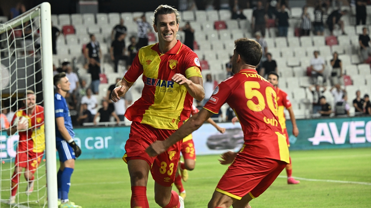 İzmir derbisinde Göztepe, Altay'ı tek golle devirdi