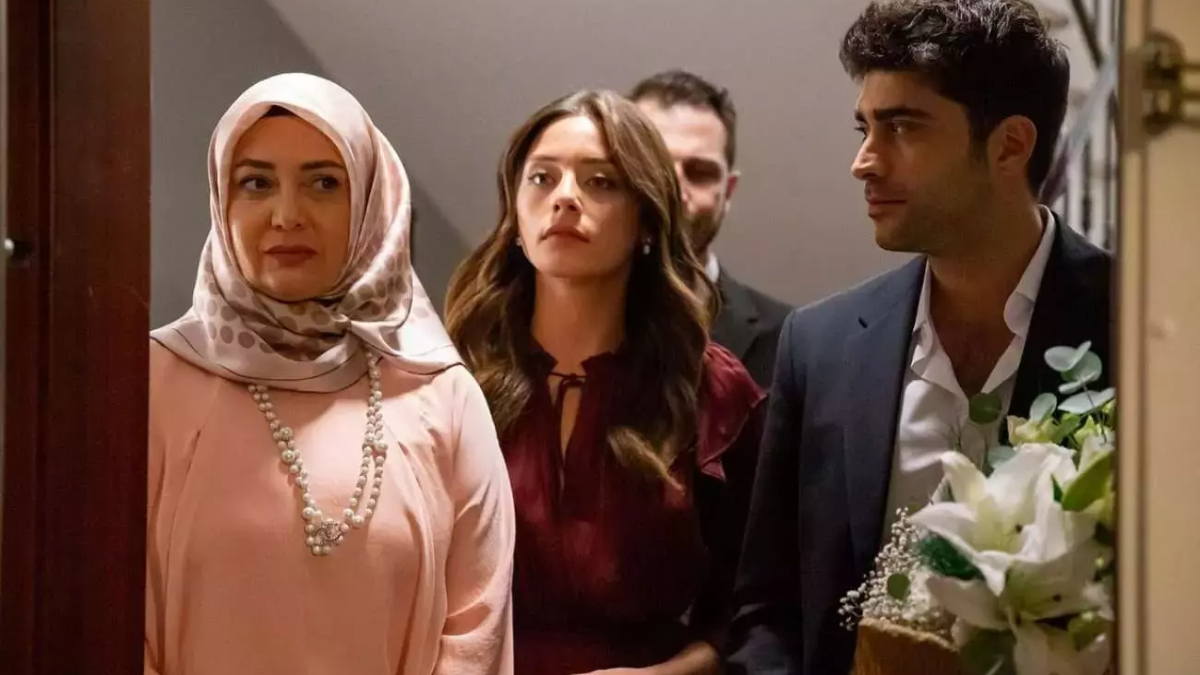 Kızılcık Şerbeti seyircisini ayağa kaldıran görüntü! Yeni sezonun bombası patladı... Kimse bunu beklemiyordu