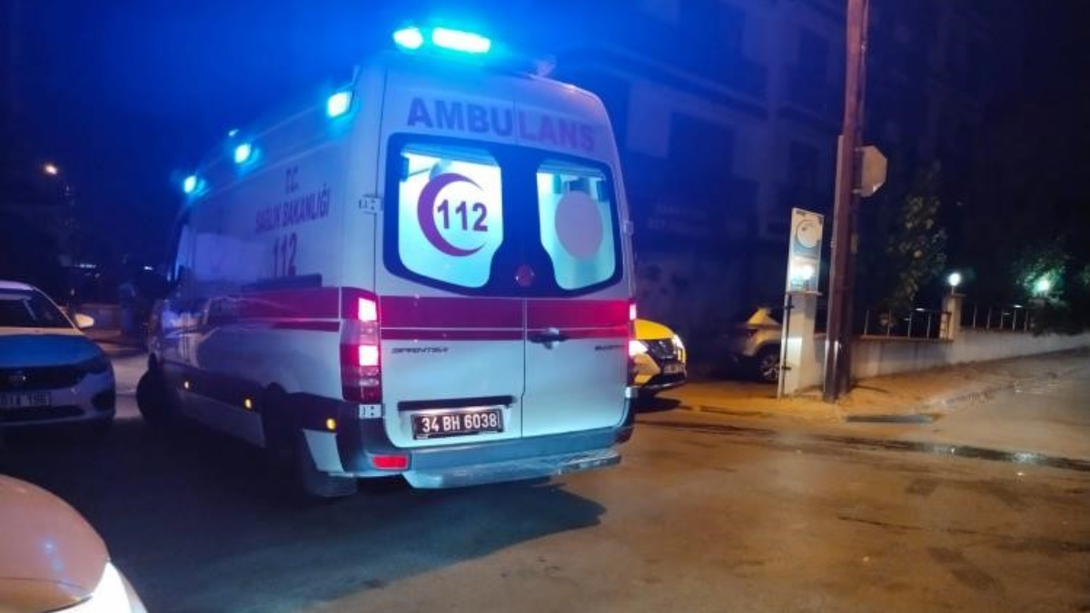İstanbul'da otomobil zabıta aracına çarptı: 2 yaralı