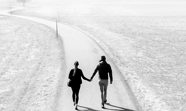 Türkiye'de mevcut ideolojik sorunlara ışık tutan Masumiyetin Son Günleri romanı