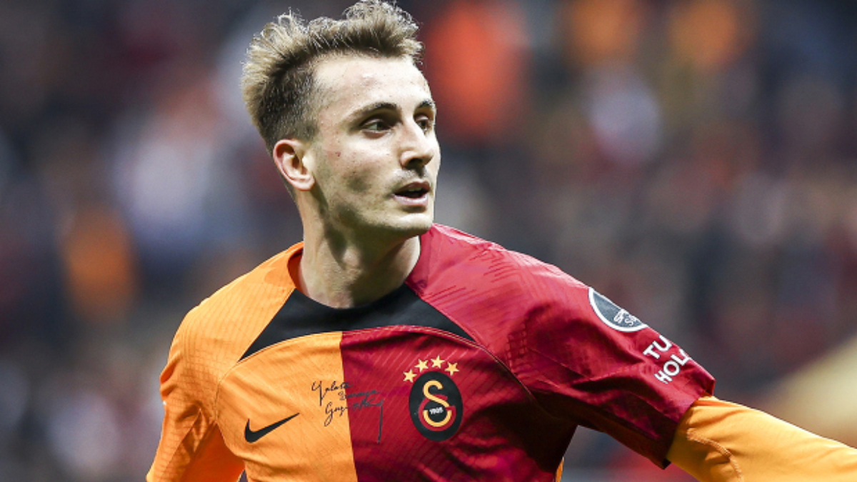 Umreye giden Galatasaraylı Kerem Aktürkoğlu açıklamalarıyla takdir topladı "Şükür kavuşturana"