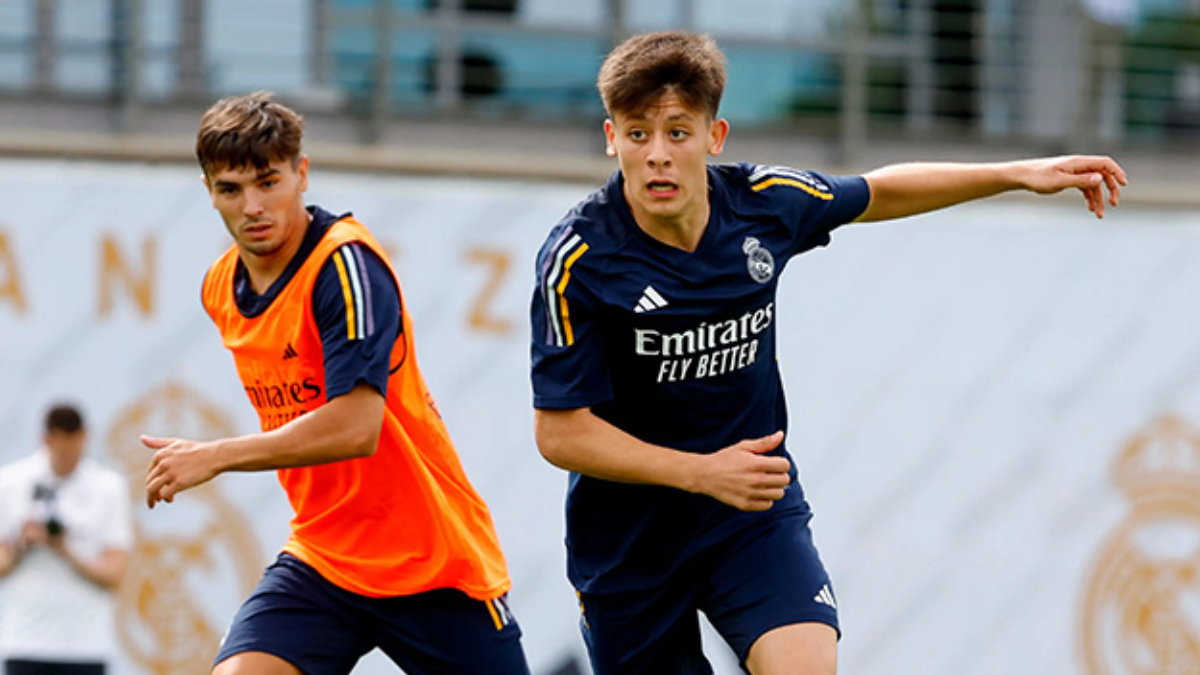 Ancelotti kararını verdi! Arda Güler Real Madrid'in Şampiyonlar Ligi kadrosuna alındı mı?