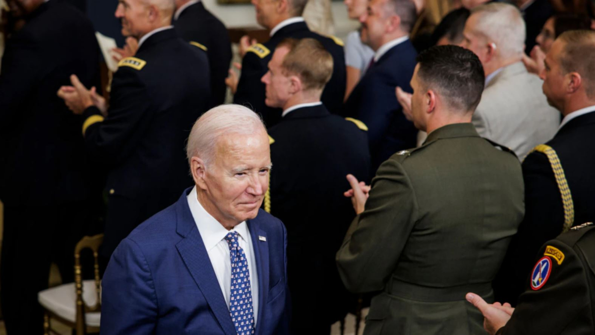 Törenden aniden ayrılan Biden hakkında Beyaz Saray'dan açıklama: Bilerek yaptı