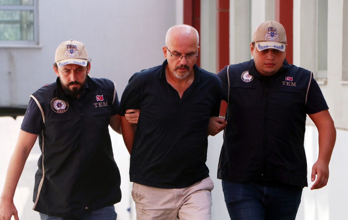 Adana'da dernek üyesi FETÖ'cü yakalandı