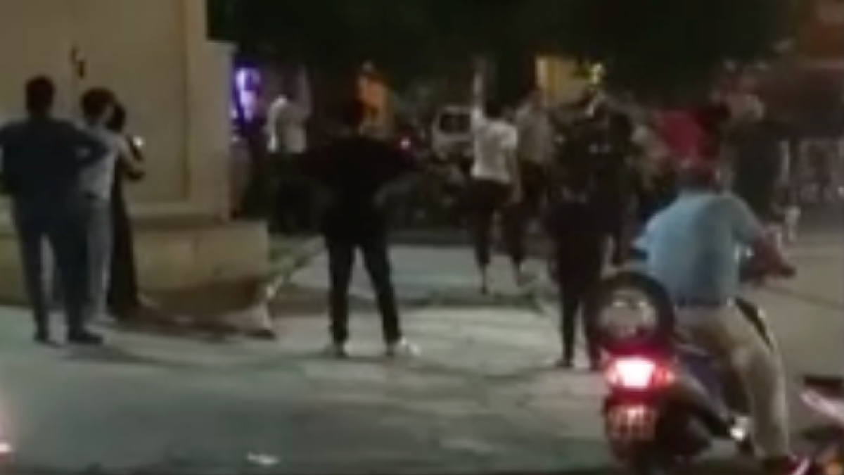 Kilis'te iki grup arasındaki şiddetli kavga cep telefonuyla görüntülendi