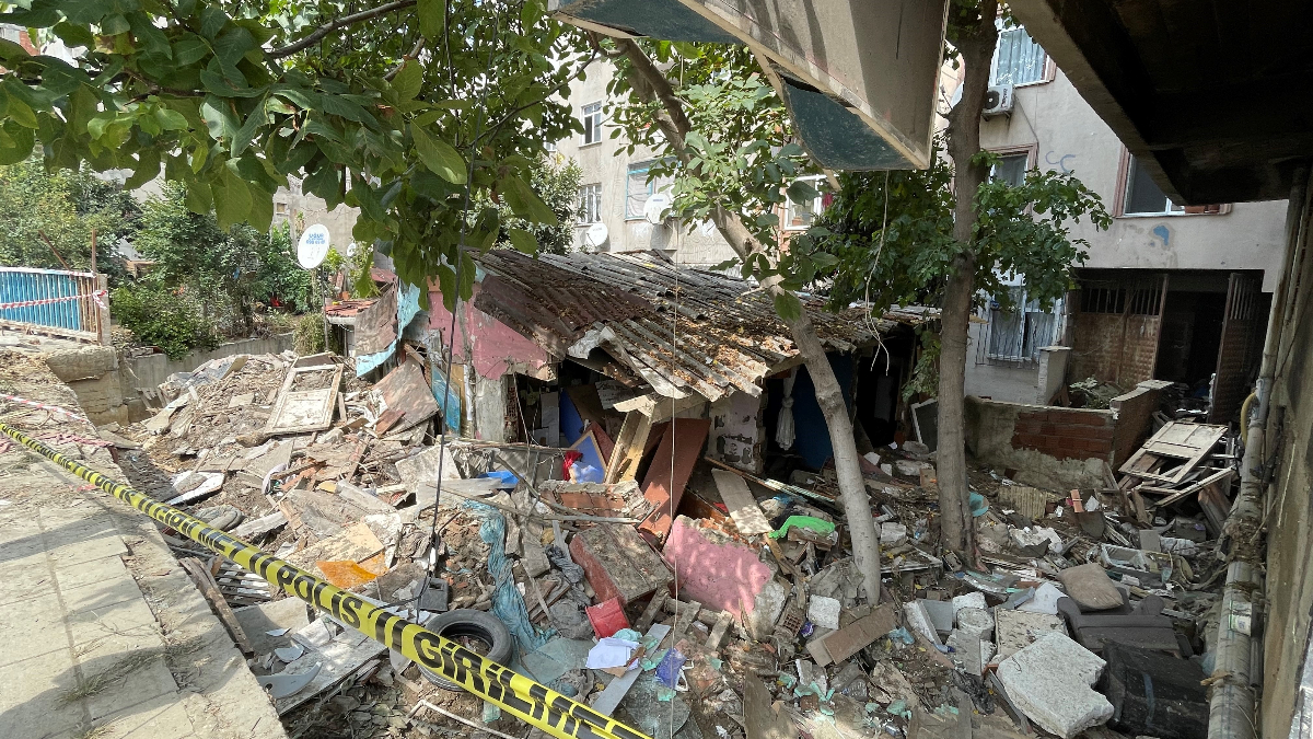 Sel bölgesi Küçükçekmece'de yaralar sarılıyor