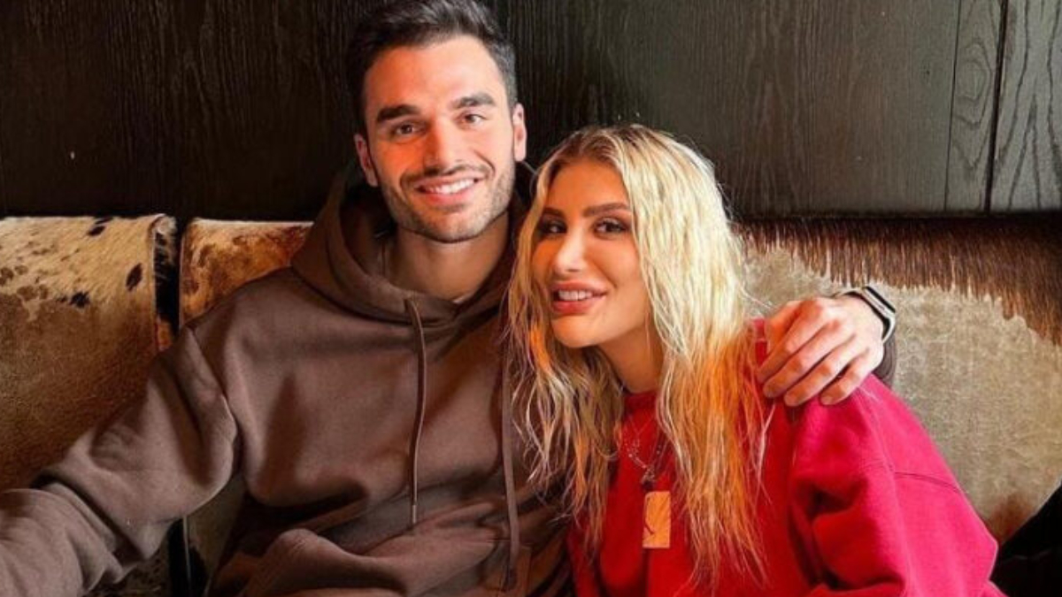 Büyük aşk bitti mi? İrem Derici'den şaşırtan açıklama: 'Kimse komplo teorilerine girmesin'