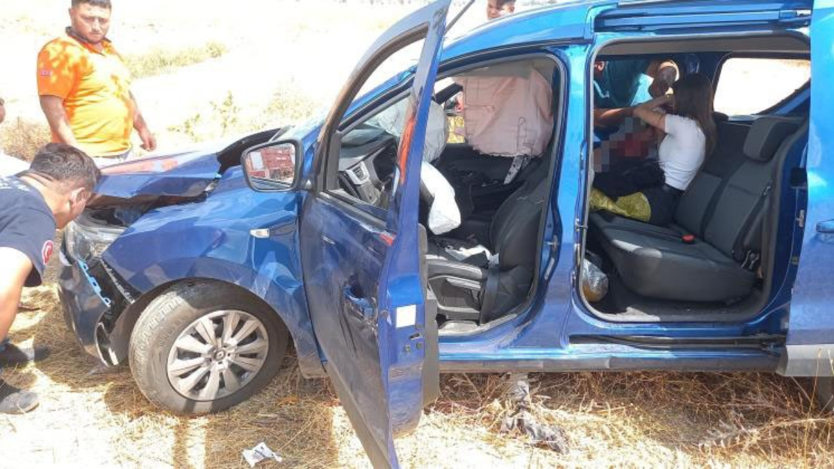 Antalya'da zincirleme kaza: 2’si ağır 6 yaralı