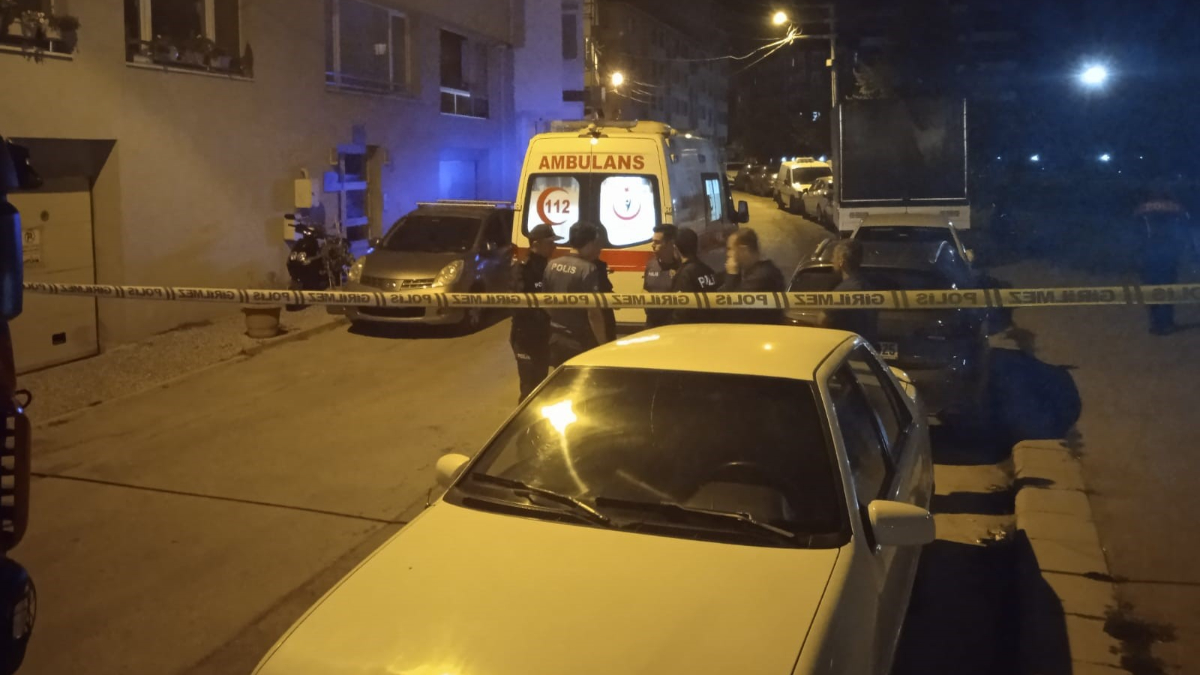 Eskişehir'de kardeşiyle birlikte çaya düşen genç kız can verdi