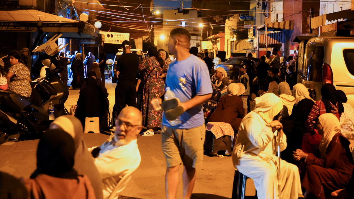 Fas'ı 7 büyüklüğünde deprem vurdu! Afetin olduğu anlar kameralara yansıdı