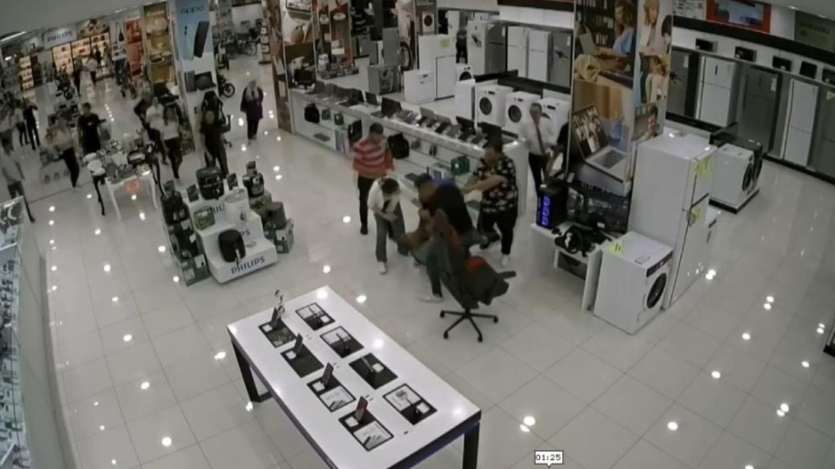 Isparta'daki mağaza çalışanları tarafından darbedilen müşteri: Beni yerde sürüklediler