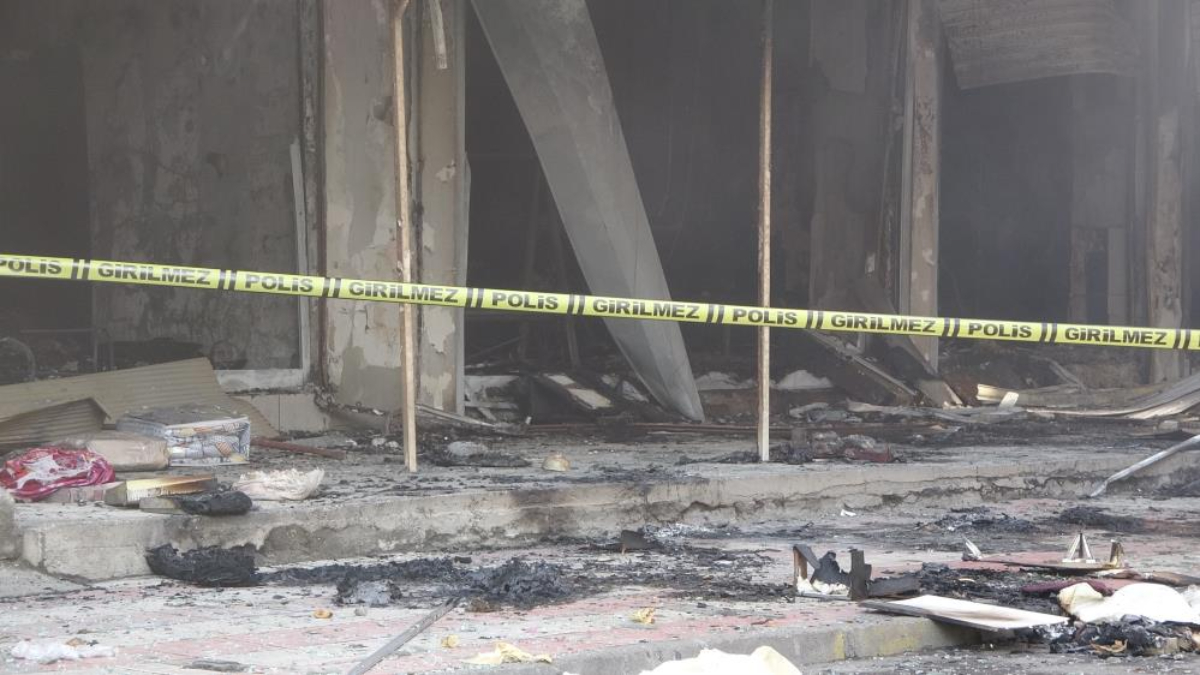 Diyarbakır’da tekstil dükkanında patlama