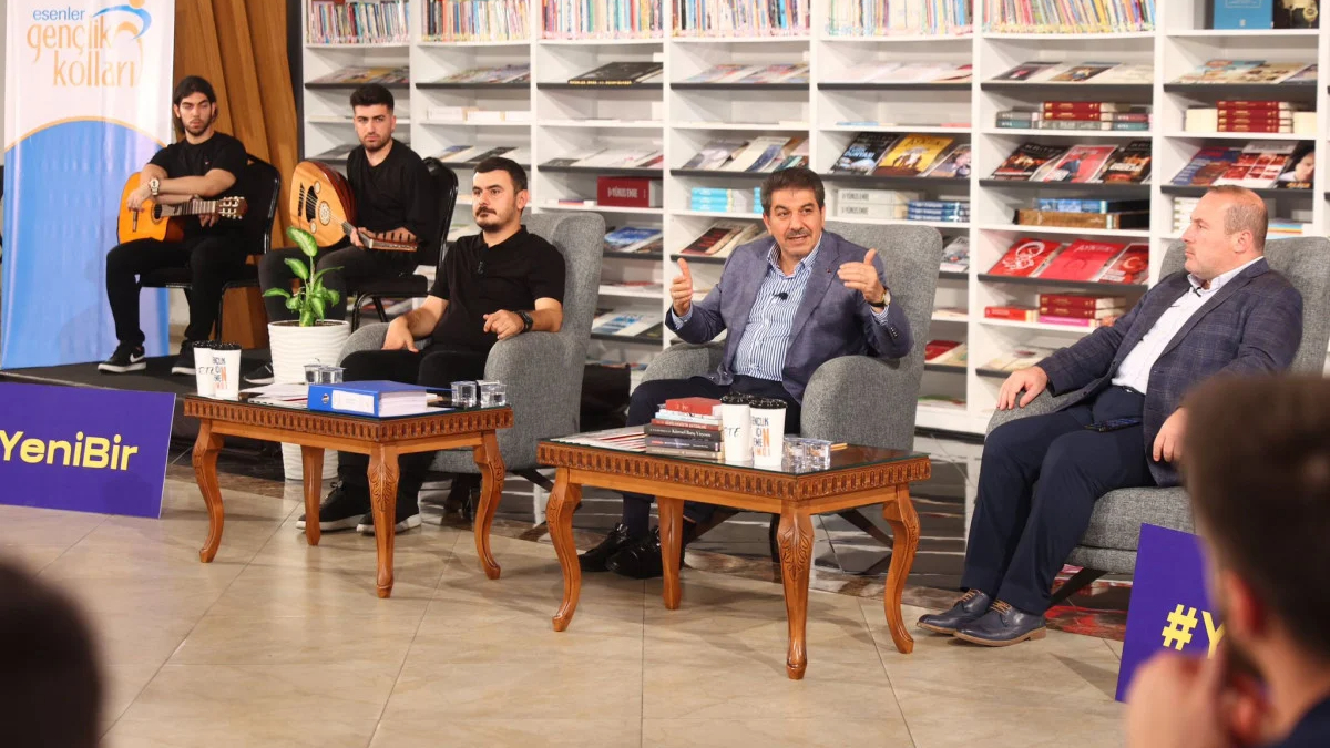 Tevfik Göksu, İBB'nin ulaşım zammını öğrencilere uygulamasına tepki gösterdi