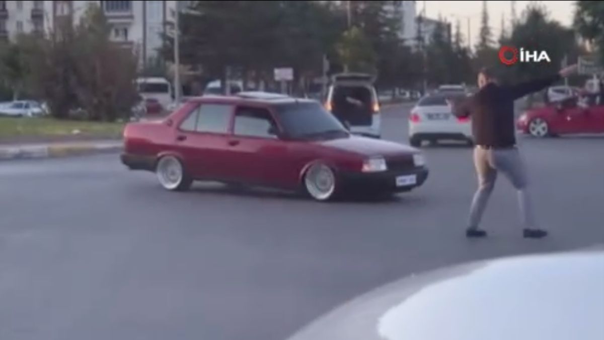Aksaray'da düğün konvoyunda drift attı: 24 bin lira ceza