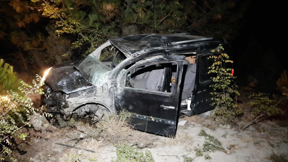 Karabük'te hayvana çarpmamak için uçuruma düşdü