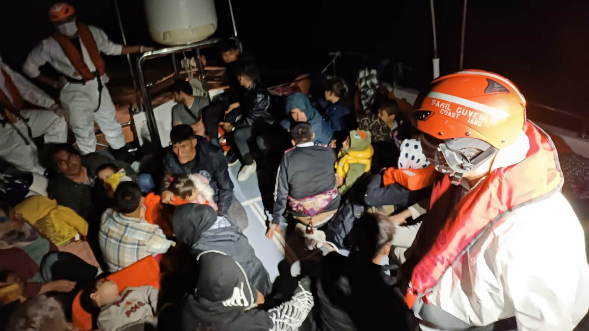 Aydın'da İnsansız Hava Aracıyla denetim! 52 kaçak göçmen başladı