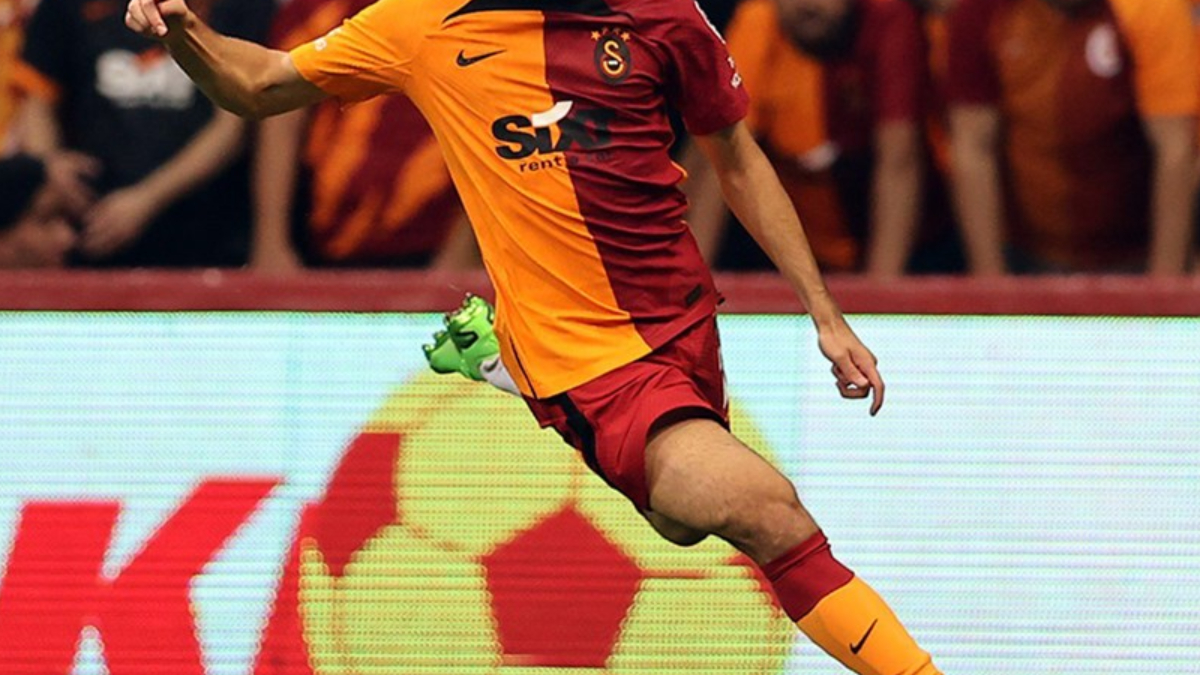 Galatasaray taraftarını şok edecek ayrılık! Yıldız futbolcunun takımdan ayrılması an meselesi..