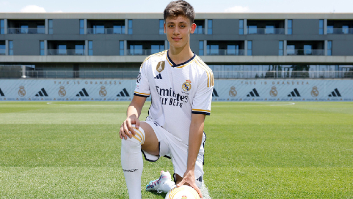 Real Madrid, Arda Güler'i Devler Ligi kadrosuna aldı