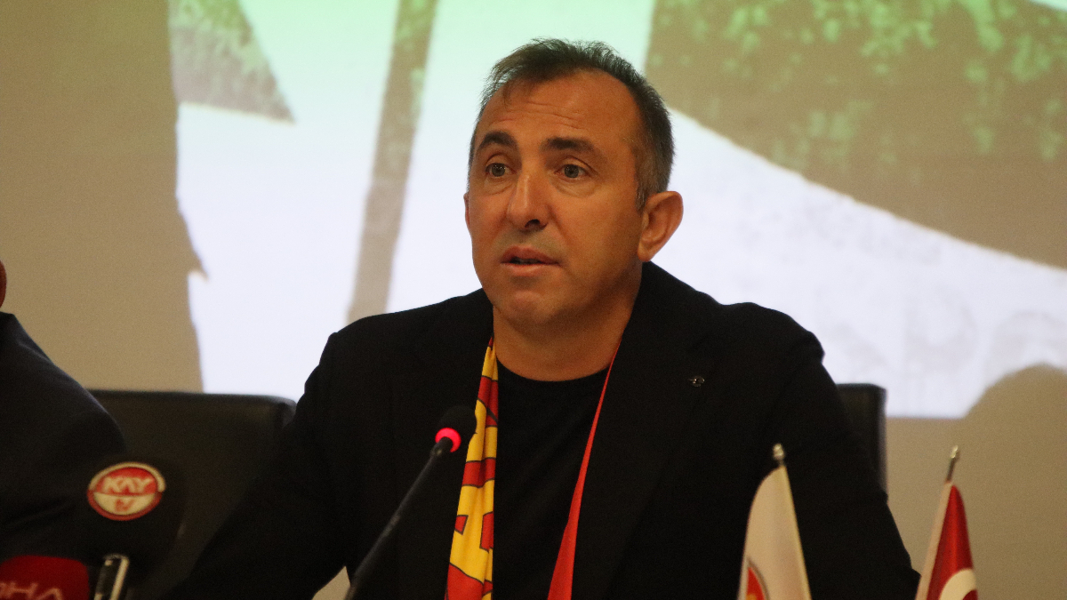 Recep Uçar, Kayserispor'a imzayı attı