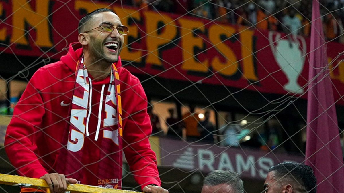 Tribün şefi Hakim Ziyech'ten sevindiren haber! Taraftarlar onu ilk kez gördü