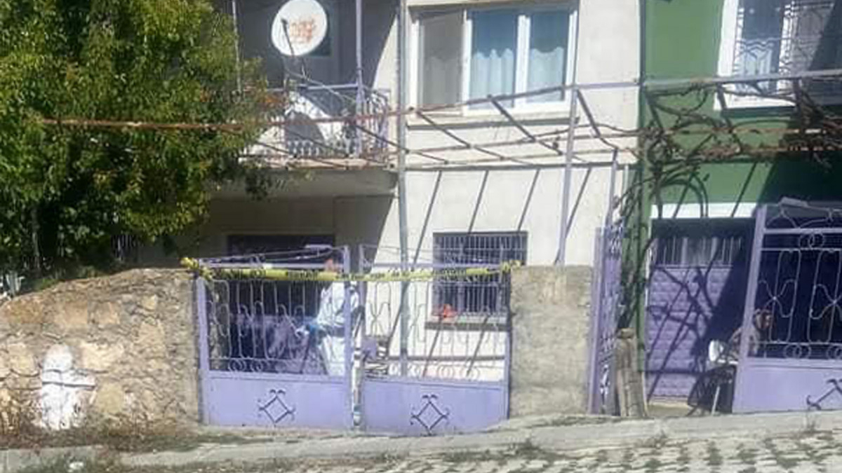 Afyonkarahisar'daki yaşlı kadın, eşinin bıçaklı saldırısıyla can verdi