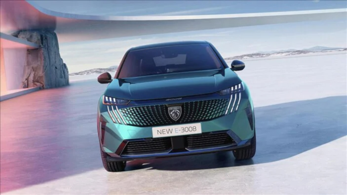 700 km menzil! Yeni Peugeot E-3008 tanıtıldı