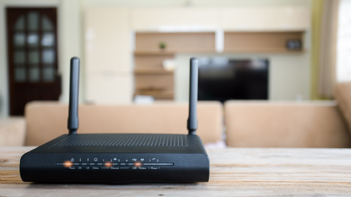 Meğer gücünü sömürüyormuş! Modemin yanında bunlar varsa hemen alın! Uçuşa geçecek...