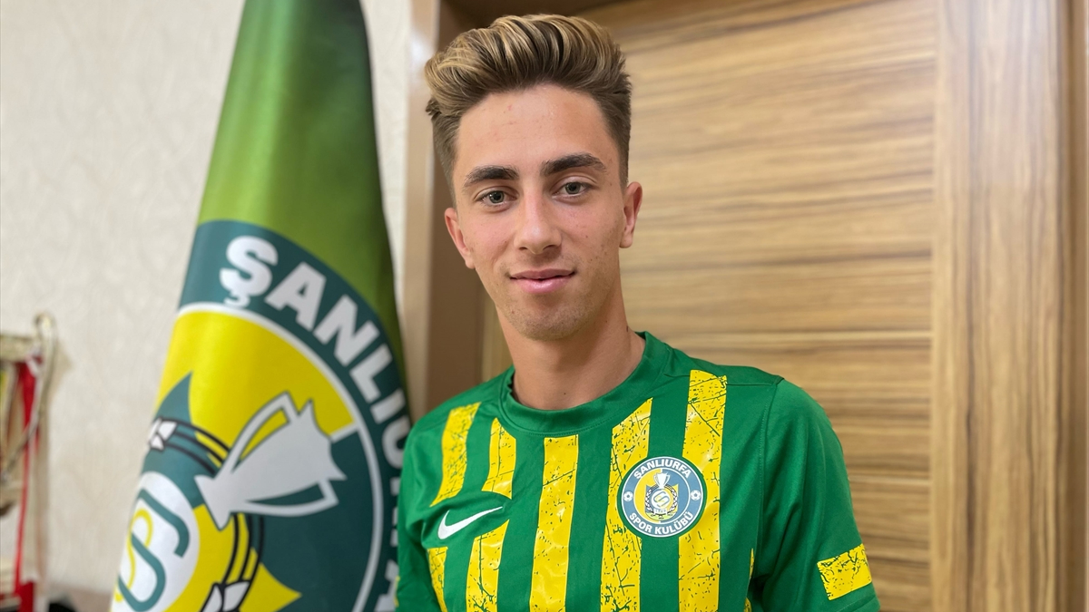 Galatasaray genç futbolcusu Özgür Baran Aksaka'yı Şanlıurfaspor'a kiraladı