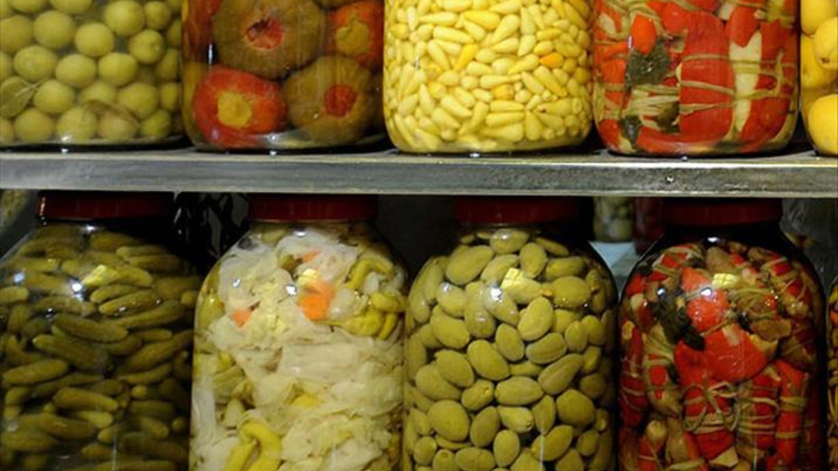 Kavanoza bir tutam ekleyin, turşu erimesini unutun!