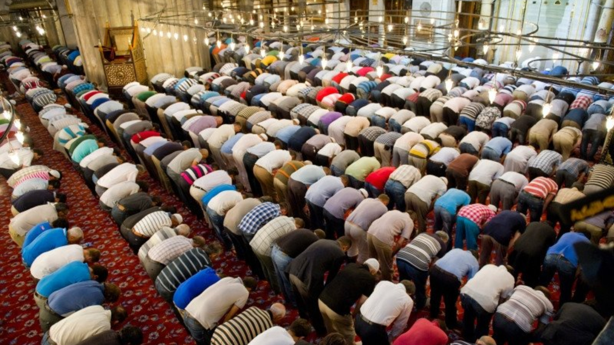 Cuma namazının hükmü nedir? Din İşleri Yüksek Kurulu yanıtladı..