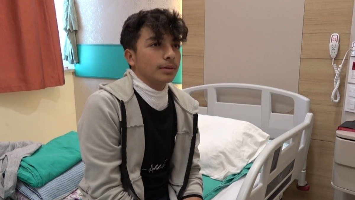 Ardahan'da yaylaya hayvan otlatmaya giden kardeşlerin üzerine yıldırım düştü