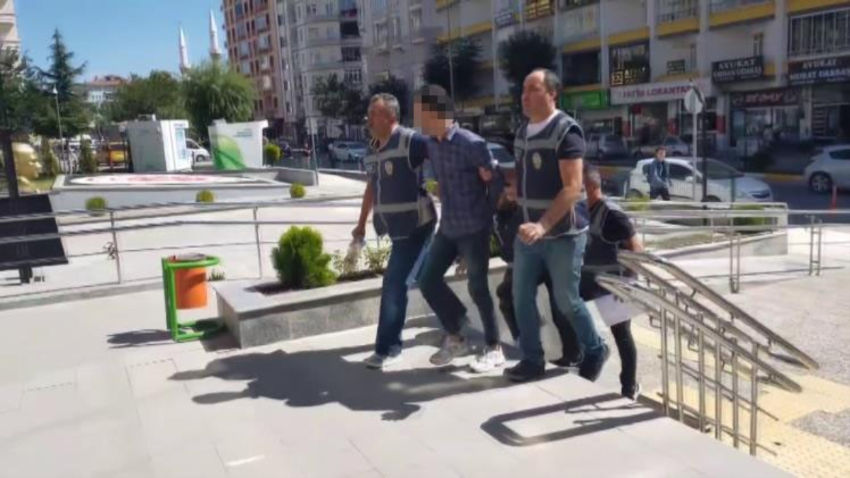 Çorum'da sahte altınla kuyumcuyu dolandırdılar: 2 gözaltı