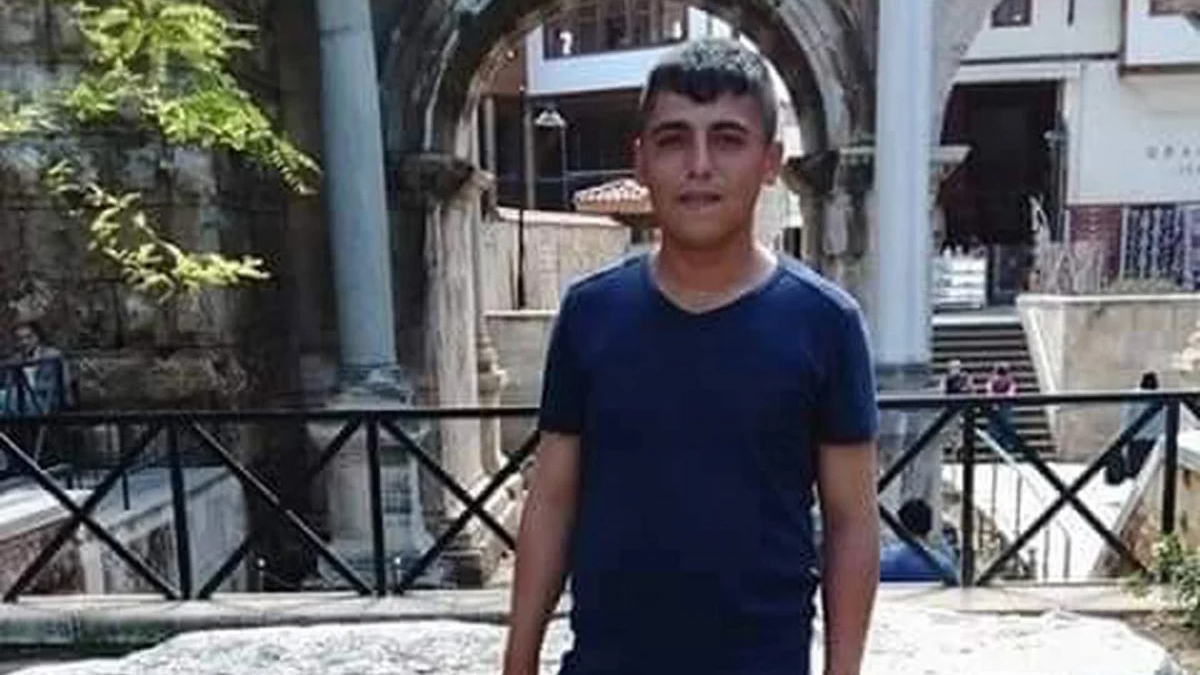 Denizli'de biçerdövere ayağını kaptırdı