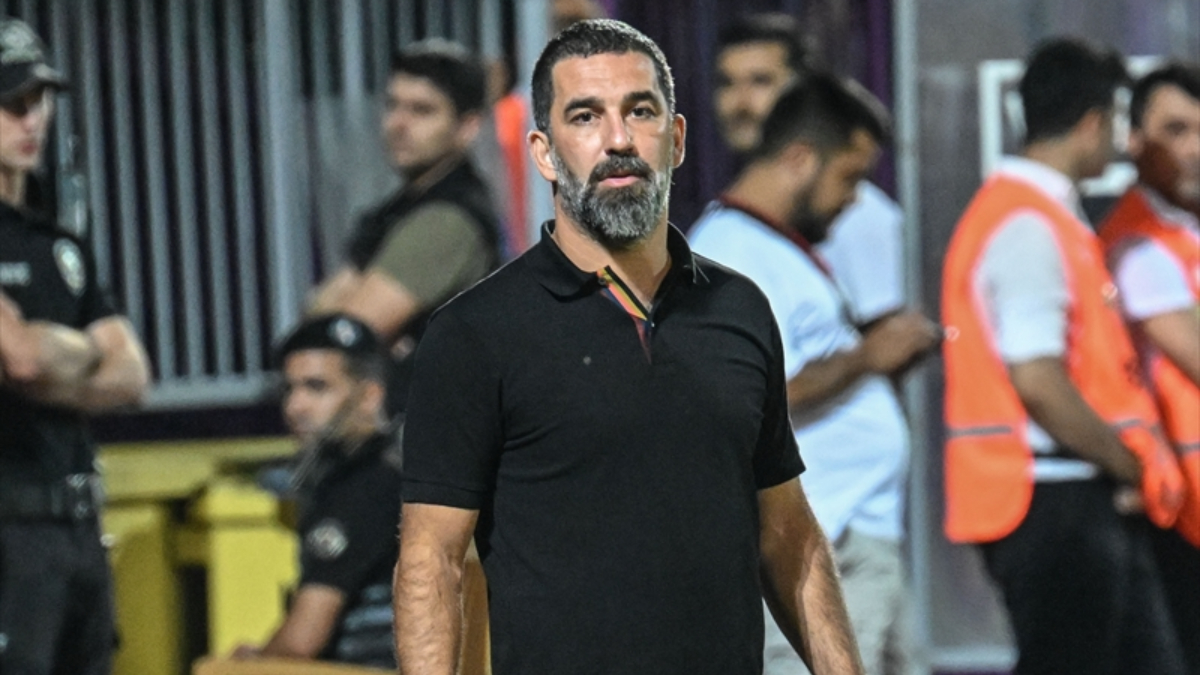 Arda Turan: Tecrübelerimi futbolcularıma aktarmanın zamanı geldi