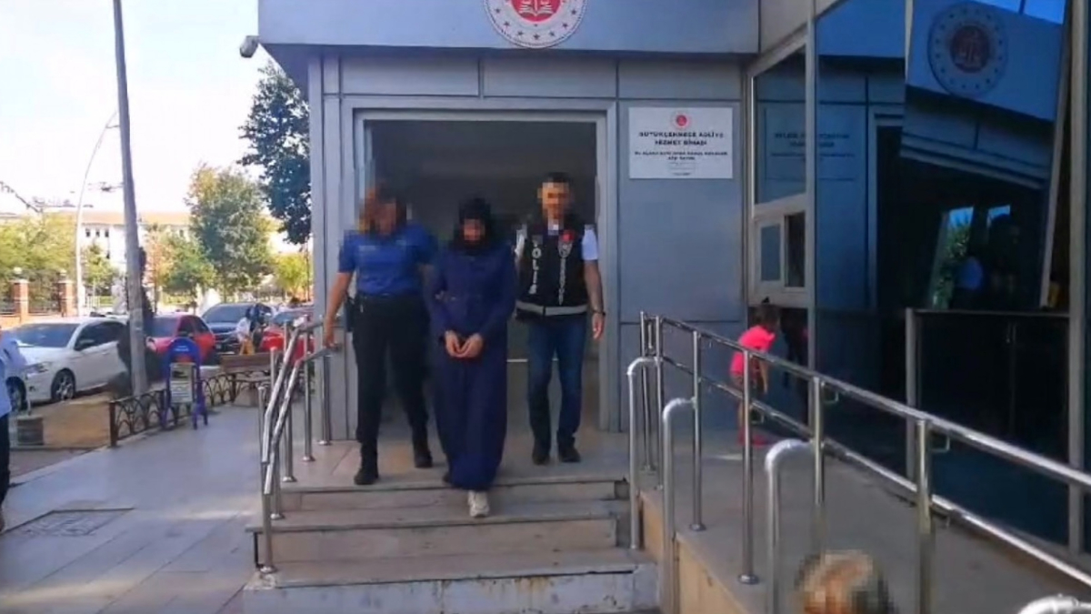 İstiklal Marşı'yla ilgili paylaşım yapan Suriyeli veli tutuklandı