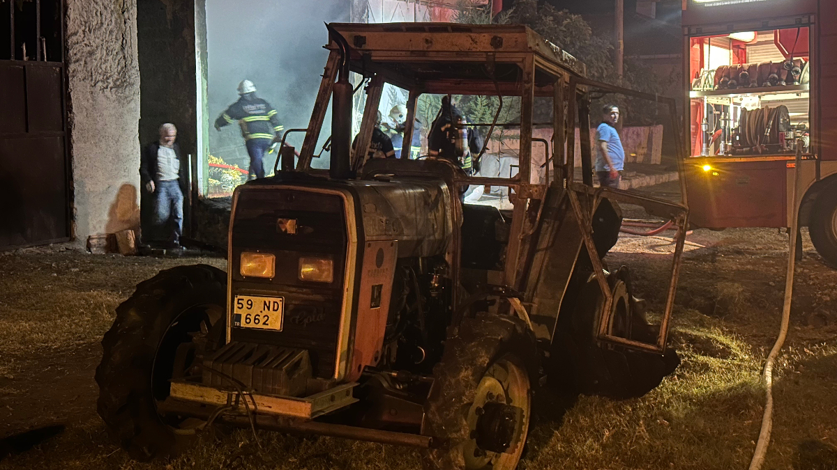 Tekirdağ'da saman deposunda yangın: 4 yaralı