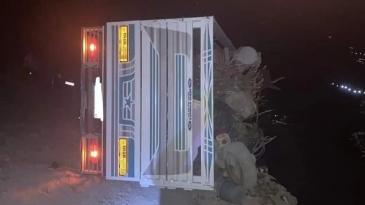 Şırnak’ta kamyonet şarampole devrildi: 1 ölü, 2 yaralı