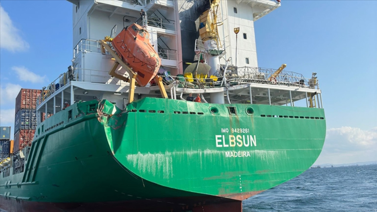 İstanbul Ahırkapı'da iki gemi çarpıştı! Can kaybı yok