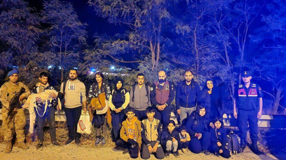 Edirne'de kaçak göçmen hareketliliği! 2 haftada 2 bin 715 göçmen yakalandı