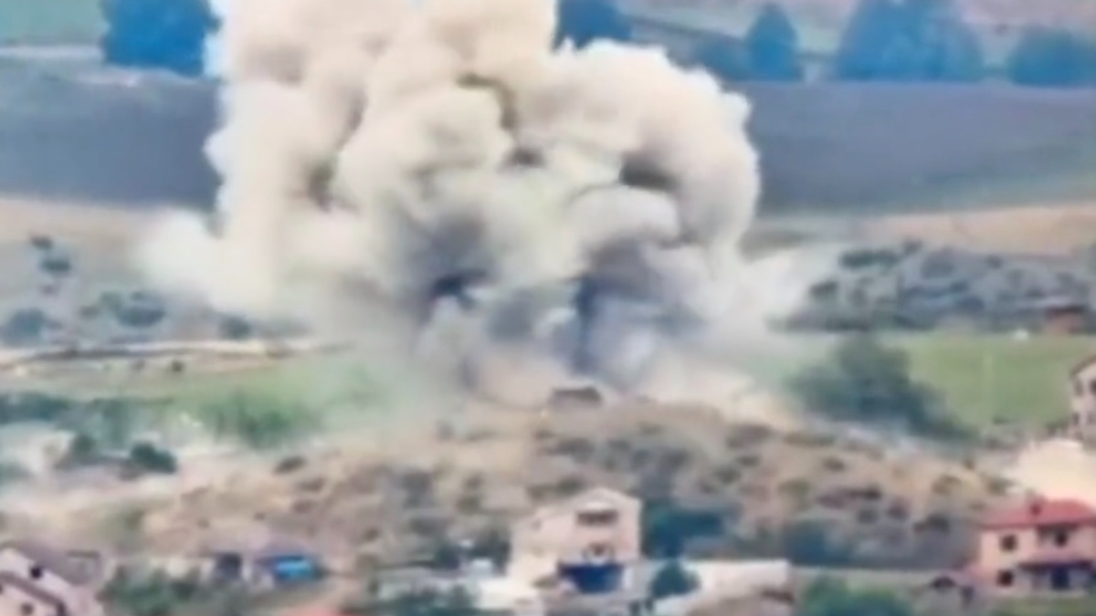 Azerbaycan'ın Karabağ'da başlattığı operasyondan ilk görüntüler